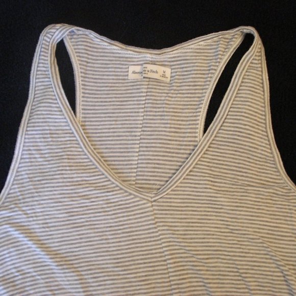 Women's Abercrombie & Fitch Gray White Striped Top - Picture 3 of 6